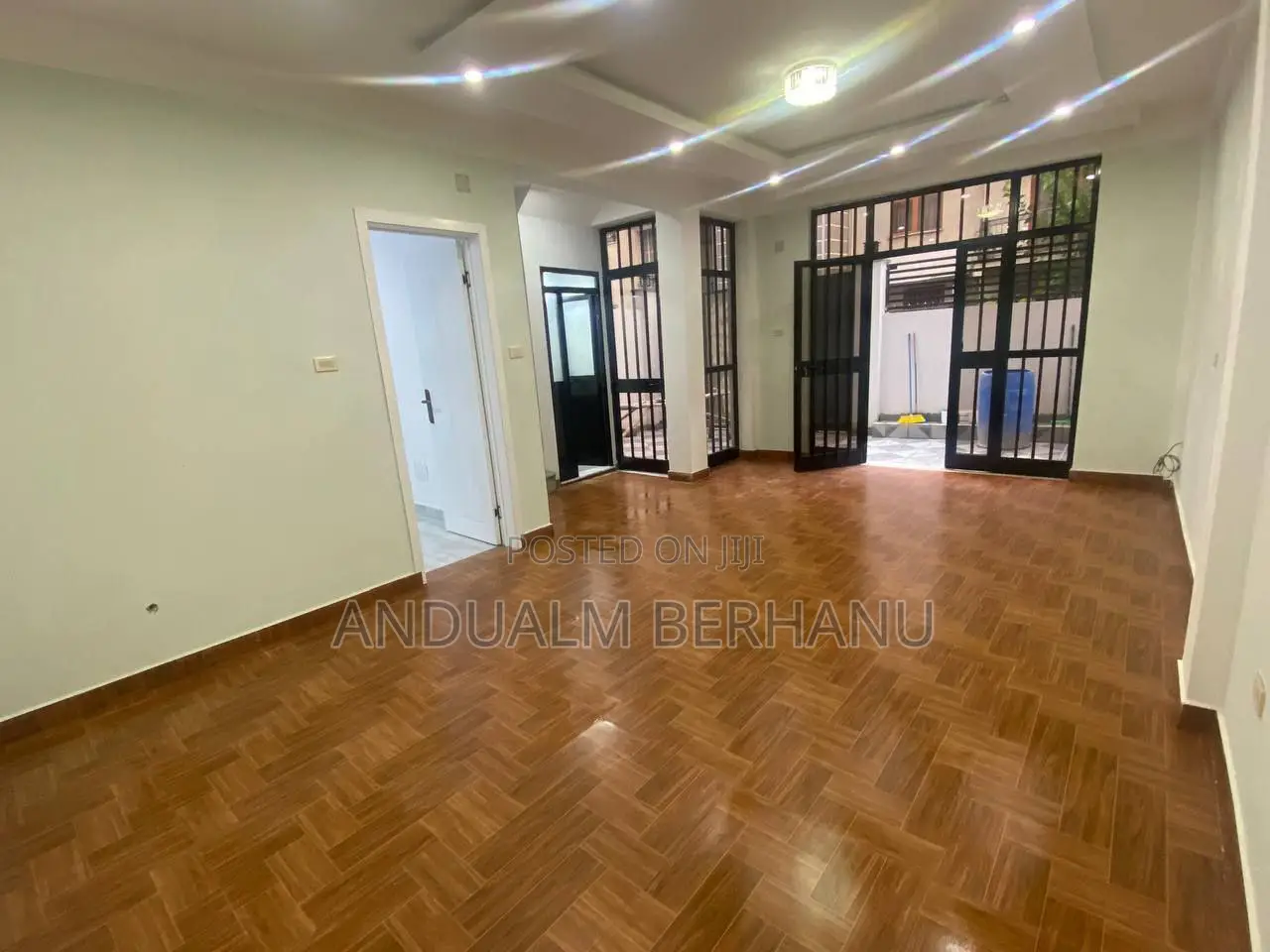 3bdrm Villa in Bole for sale