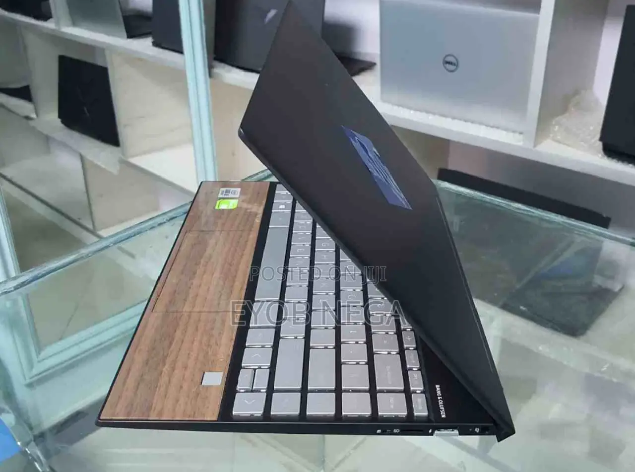 New Laptop HP Envy X2 8GB Intel Core I5 SSD 512GB