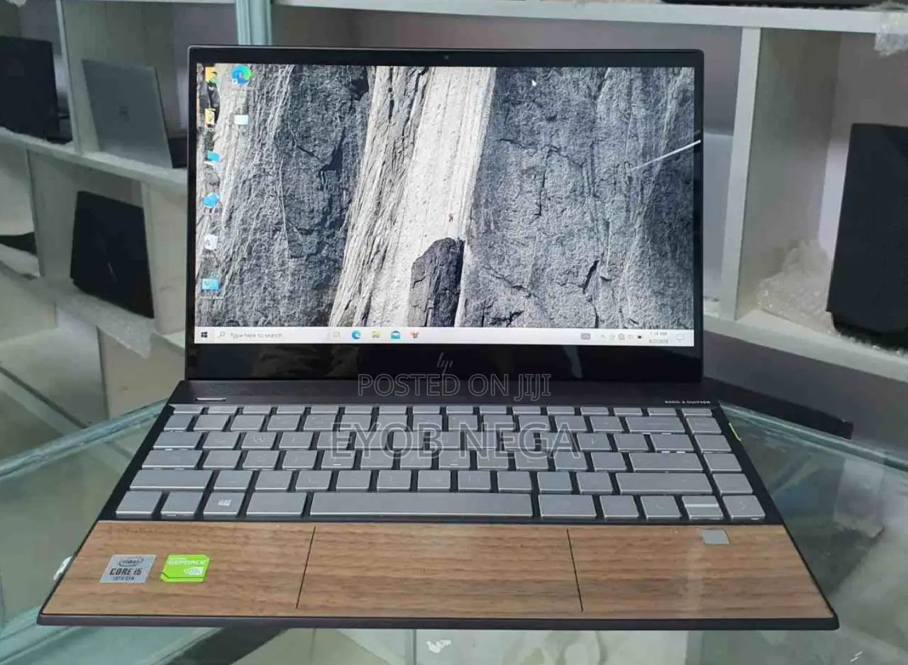 New Laptop HP Envy X2 8GB Intel Core I5 SSD 512GB