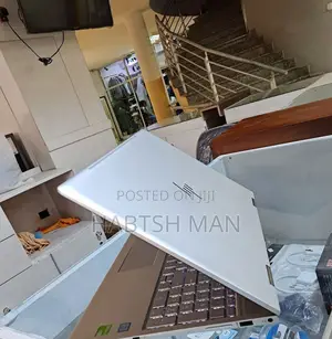 New Laptop HP Envy X360 8GB Intel Core i5 SSD 512GB