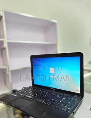 Laptop Toshiba Satellite C55 4GB AMD HDD 500GB