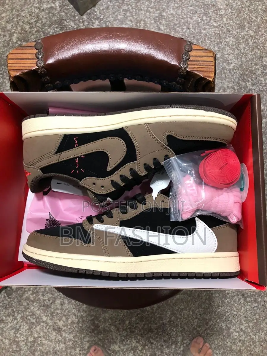 Air Jordan 1 Low Travis Scott Dunk