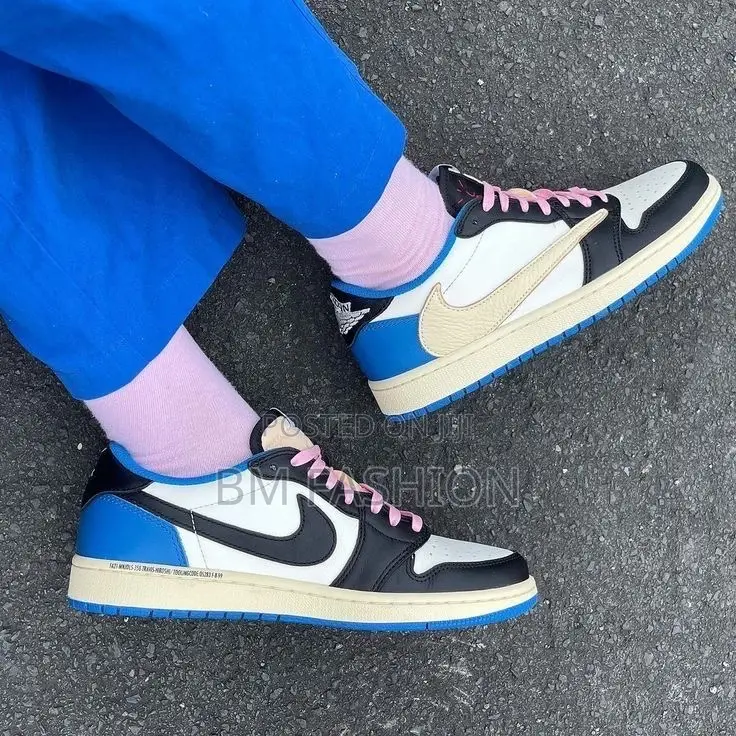 Air Jordan 1 Low Travis Scott Phantom