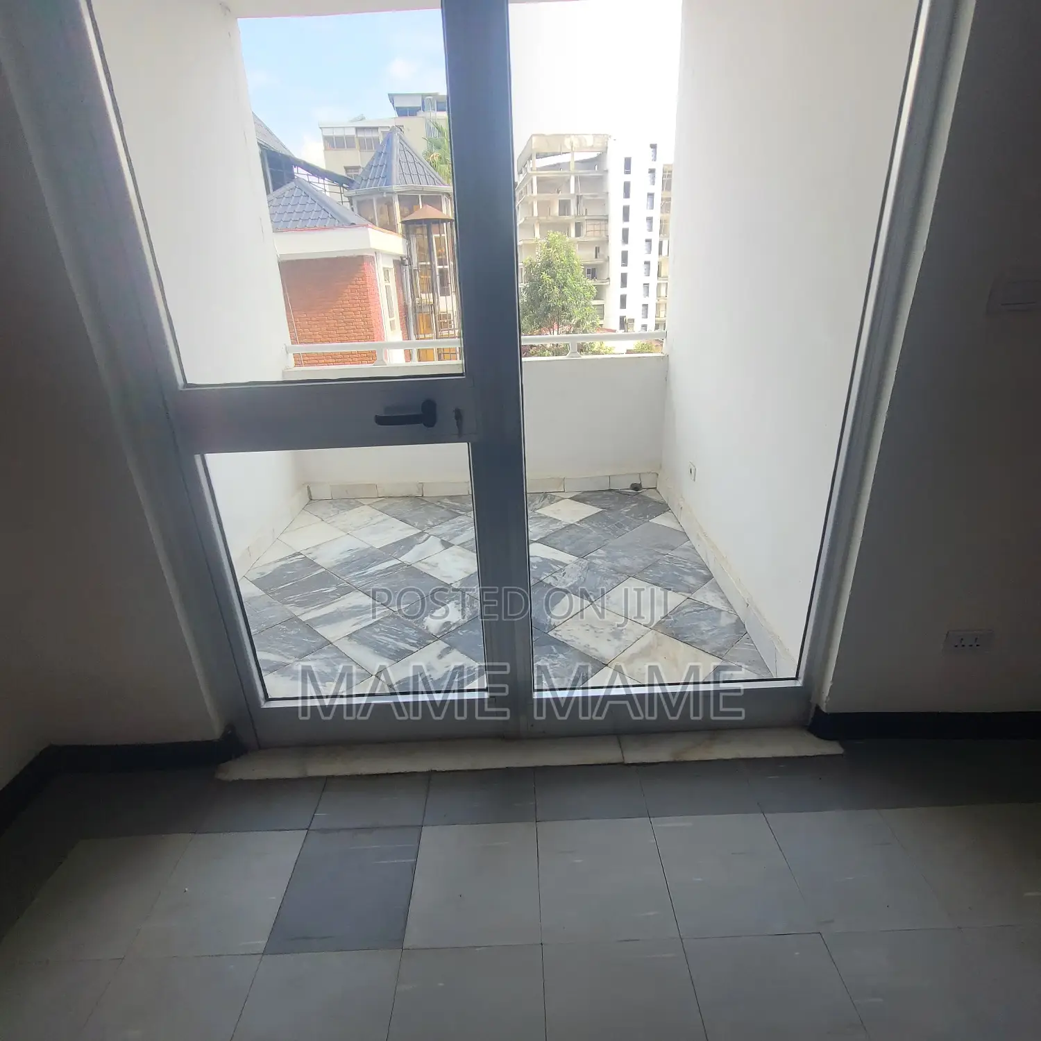 5bdrm Duplex in Addis Abeba, Bole for rent