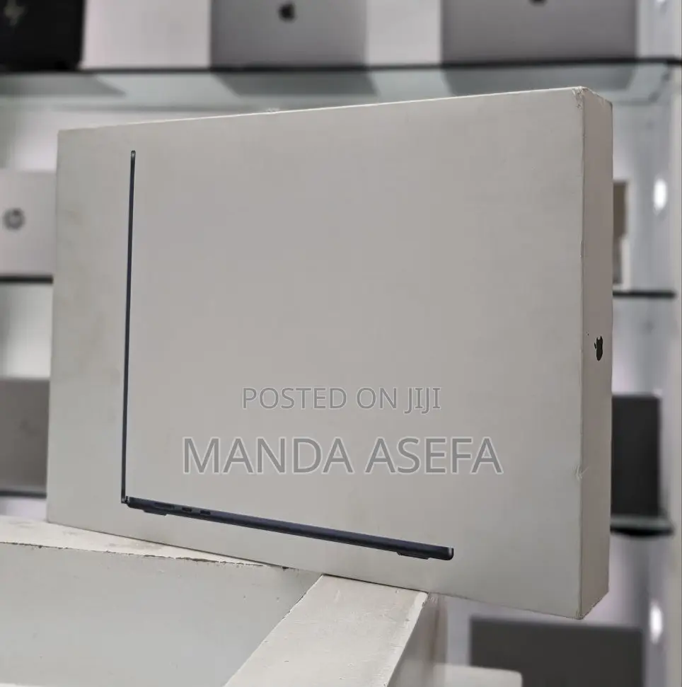 New Laptop Apple MacBook Air 2022 M2 8GB Apple M2 SSD 256GB