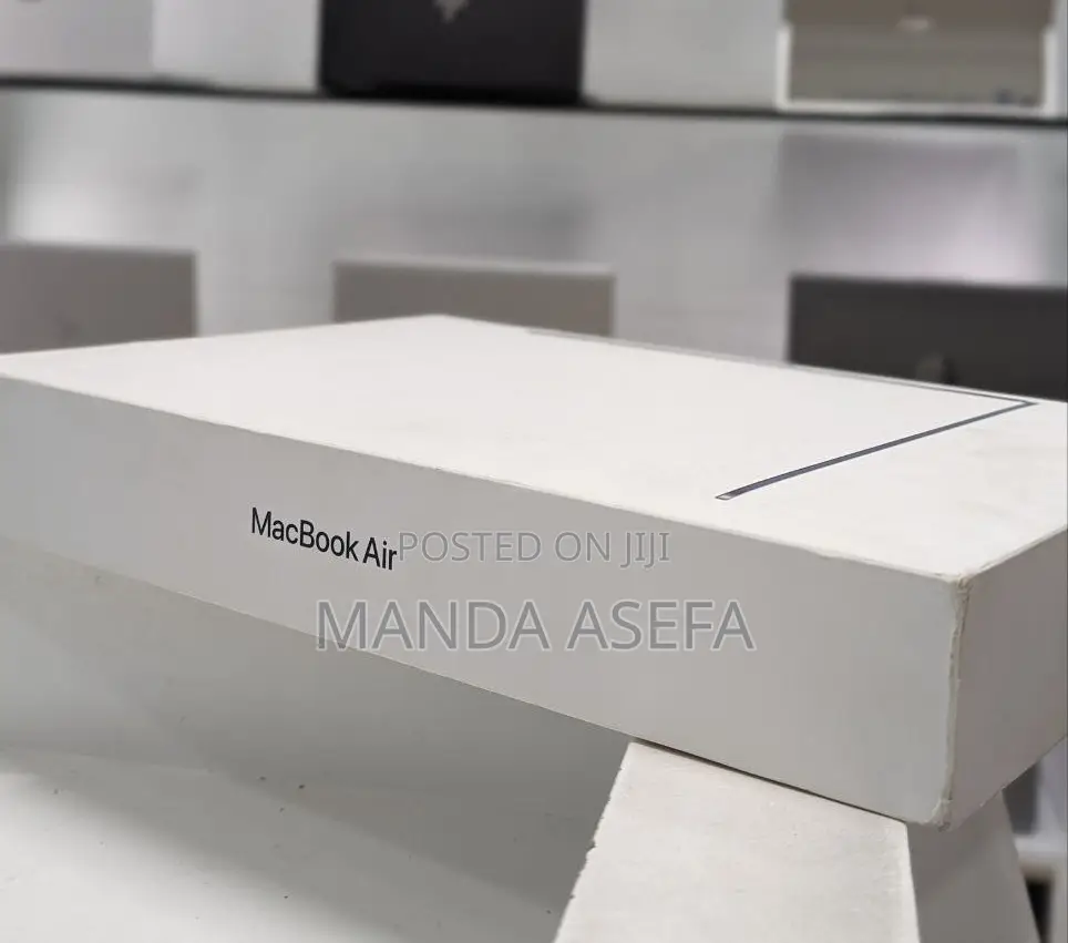 New Laptop Apple MacBook Air 2022 M2 8GB Apple M2 SSD 256GB