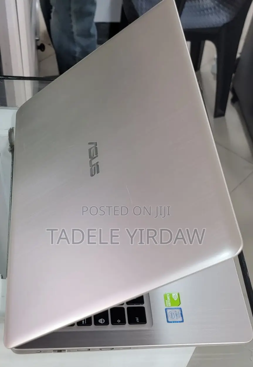 New Laptop Asus VivoBook 15 X505BA 8GB Intel Core I7 HDD 1T