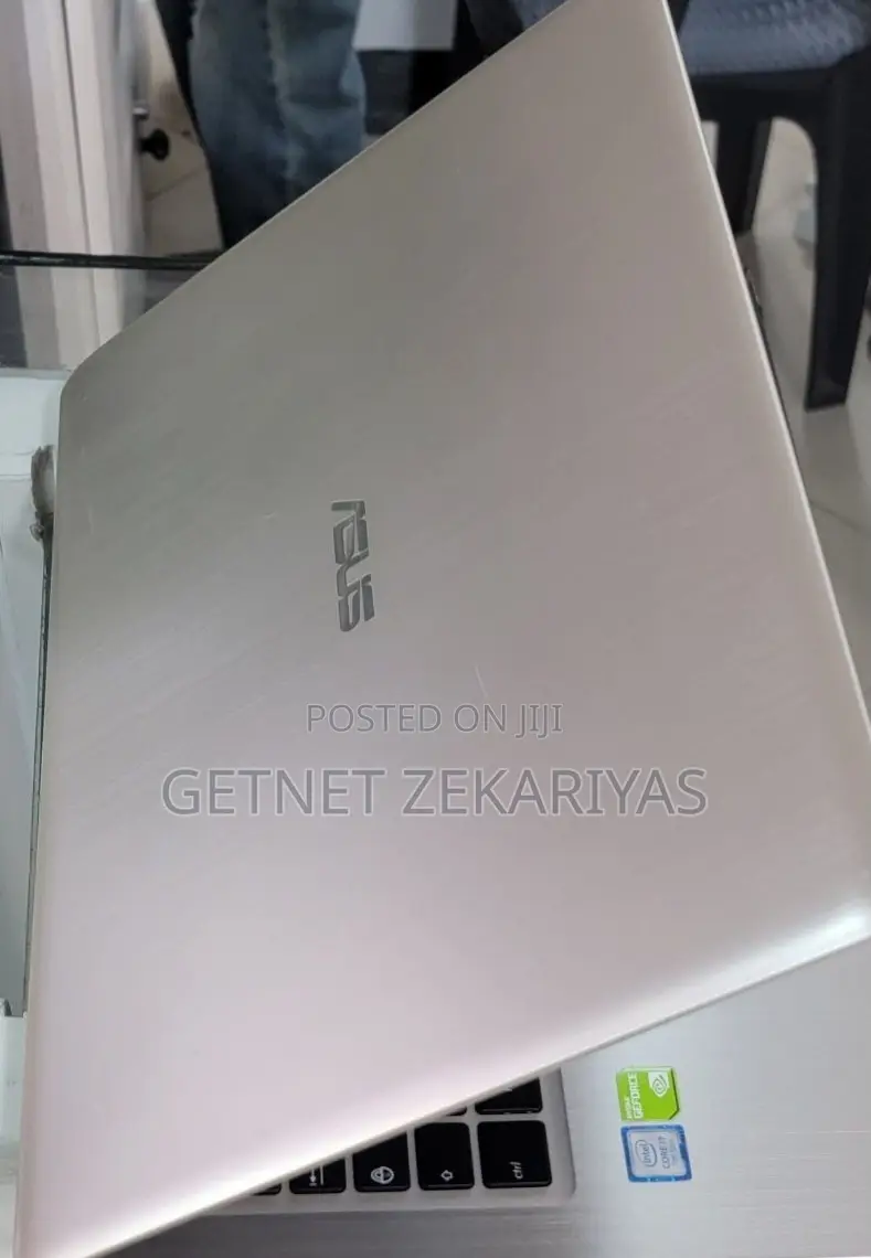 New Laptop Asus VivoBook 15 X505BA 8GB Intel Core I7 HDD 1T