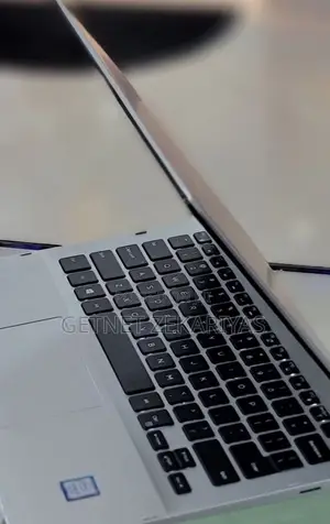 New Laptop Dell G15 5511 8GB Intel Core I5 SSD 256GB