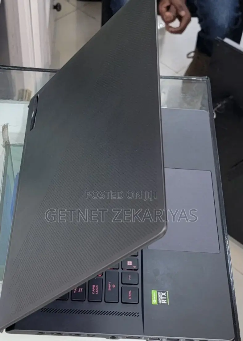 New Laptop Asus ROG Zephyrus G15 16GB Intel Core I9 SSD 512GB