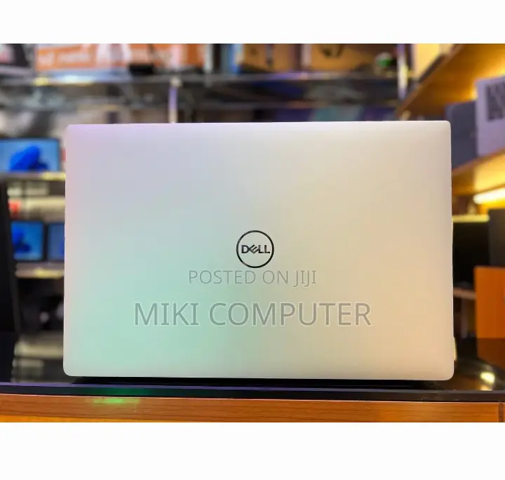 New Laptop Dell Precision 5520 16GB Intel Core I7 SSD 512GB