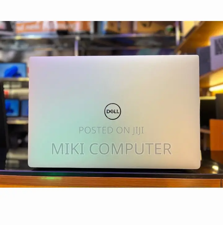 New Laptop Dell Precision 5520 16GB Intel Core I7 SSD 512GB