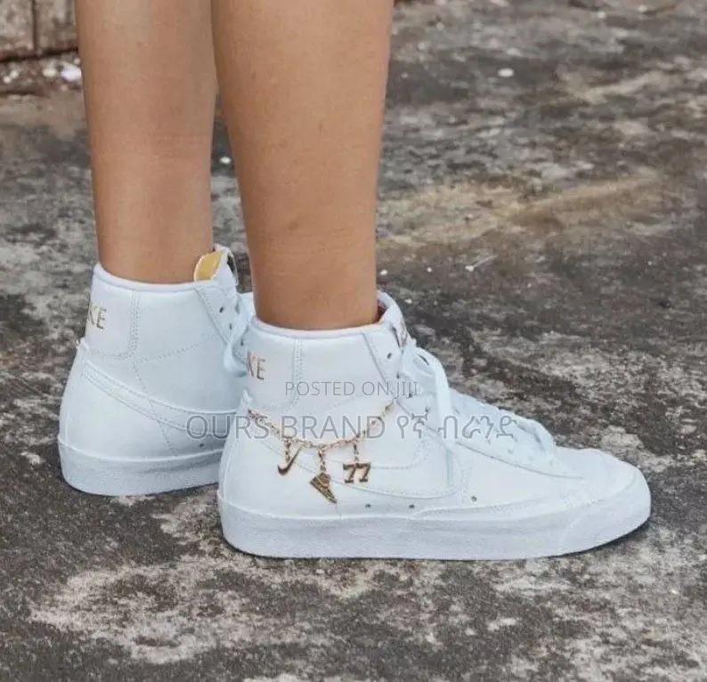 Nike Blazer Mid '77 in White/Metallic Gold Shoes