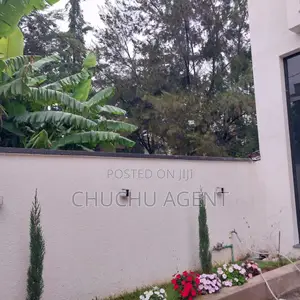 6bdrm Townhouse/Terrace in Bole for sale