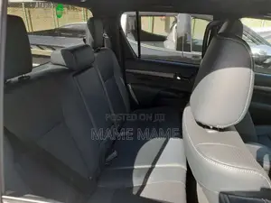 New Toyota Hilux 2023 Gray