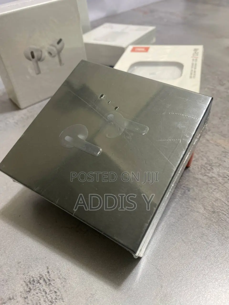 Airpods 3rd Generation and Airpods Pro