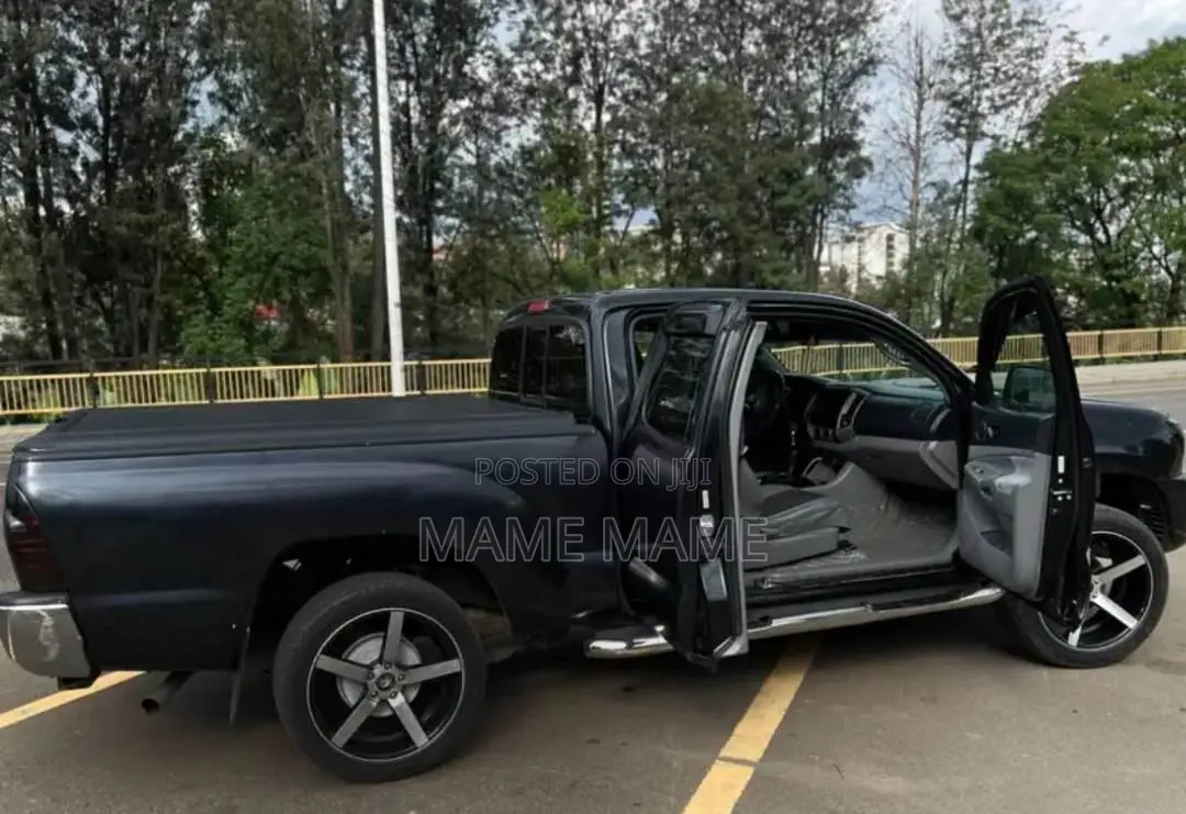 Toyota Tacoma 2006 Black