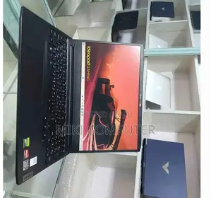 New Laptop Lenovo Ideapad 3 8GB AMD Ryzen 5 SSD 512GB