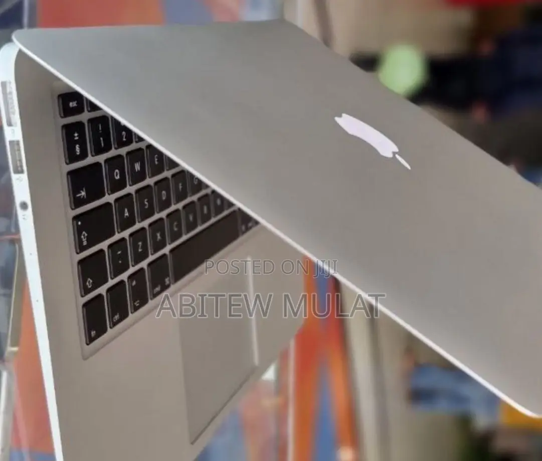 New Laptop Apple MacBook Air 2013 4GB Intel Core I5 SSD 256GB