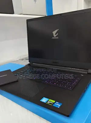 New Laptop Gigabyte AORUS 15G 8GB Intel Core I5 SSD 512GB