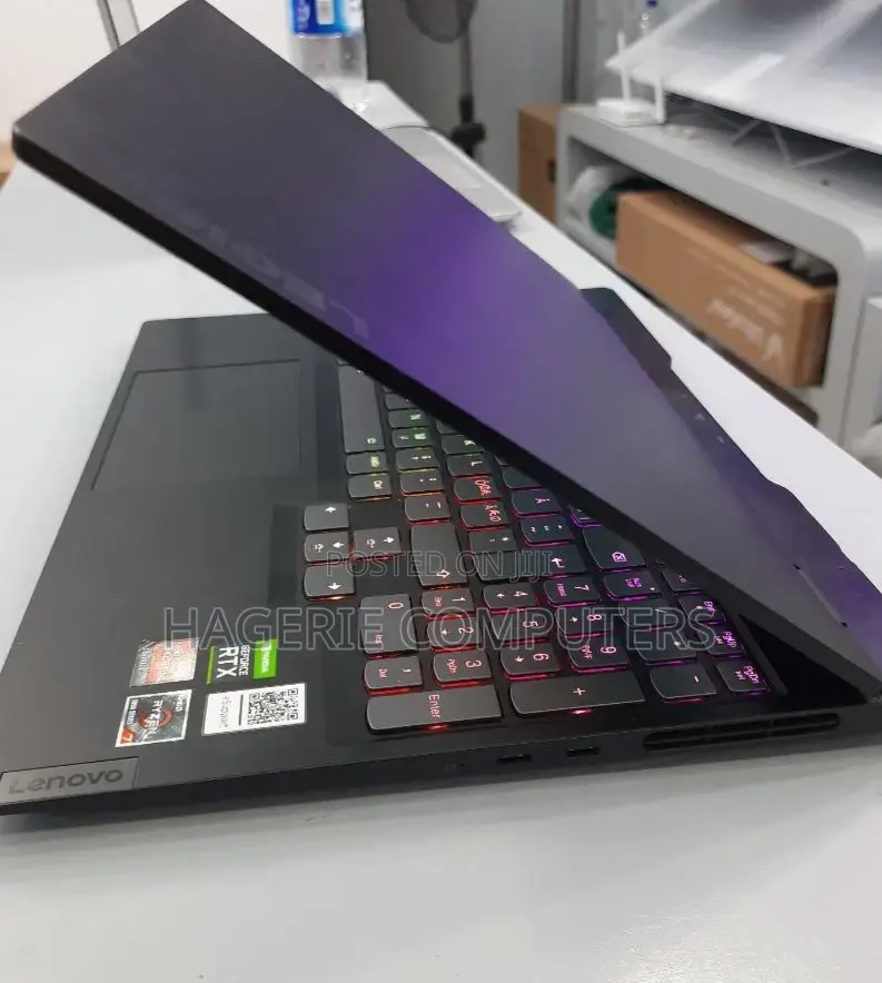 New Laptop Lenovo Legion 7 16GB AMD Ryzen 7 SSD 1T