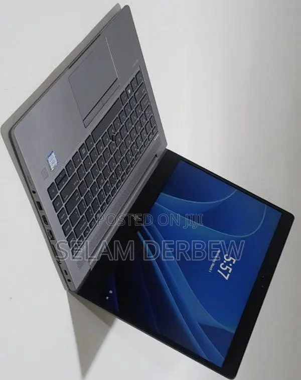 New Laptop HP ZBook Studio G5 8GB Intel Core I5 SSD 256GB