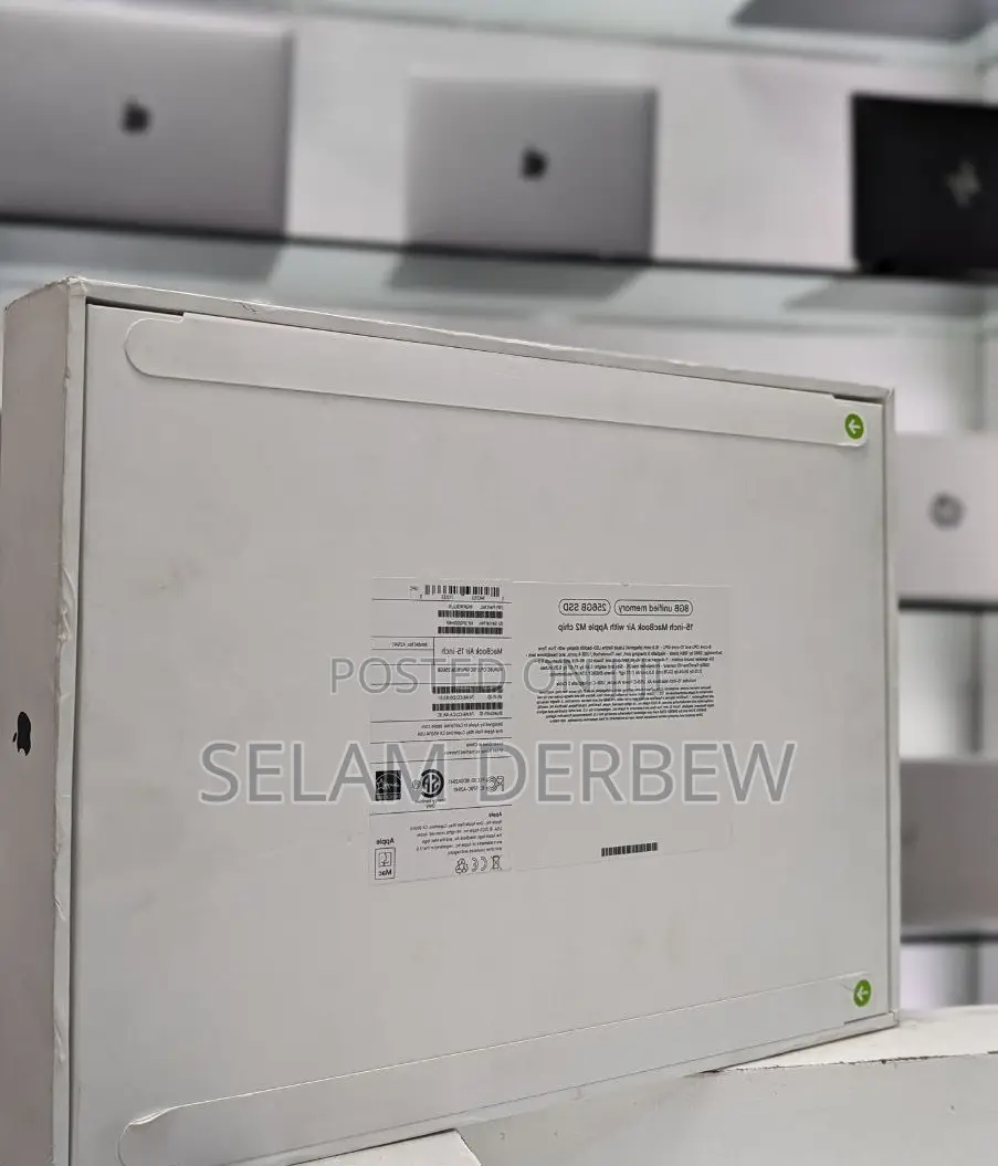 New Laptop Apple MacBook Air 2022 M2 8GB Apple M2 SSD 256GB