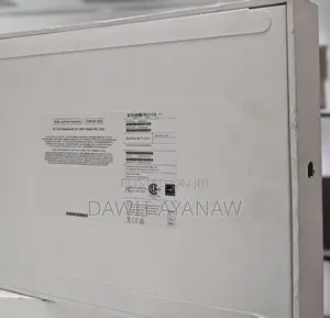 New Laptop Apple MacBook Pro 2022 M2 8GB Apple M2 SSD 256GB