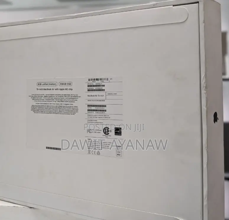 New Laptop Apple MacBook Pro 2022 M2 8GB Apple M2 SSD 256GB