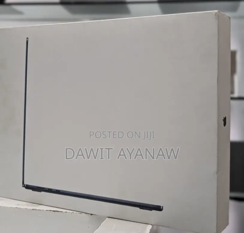 New Laptop Apple MacBook Pro 2022 M2 8GB Apple M2 SSD 256GB