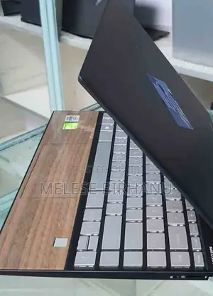 Photo - New Laptop HP Envy 15 8GB Intel Core I5 SSD 512GB