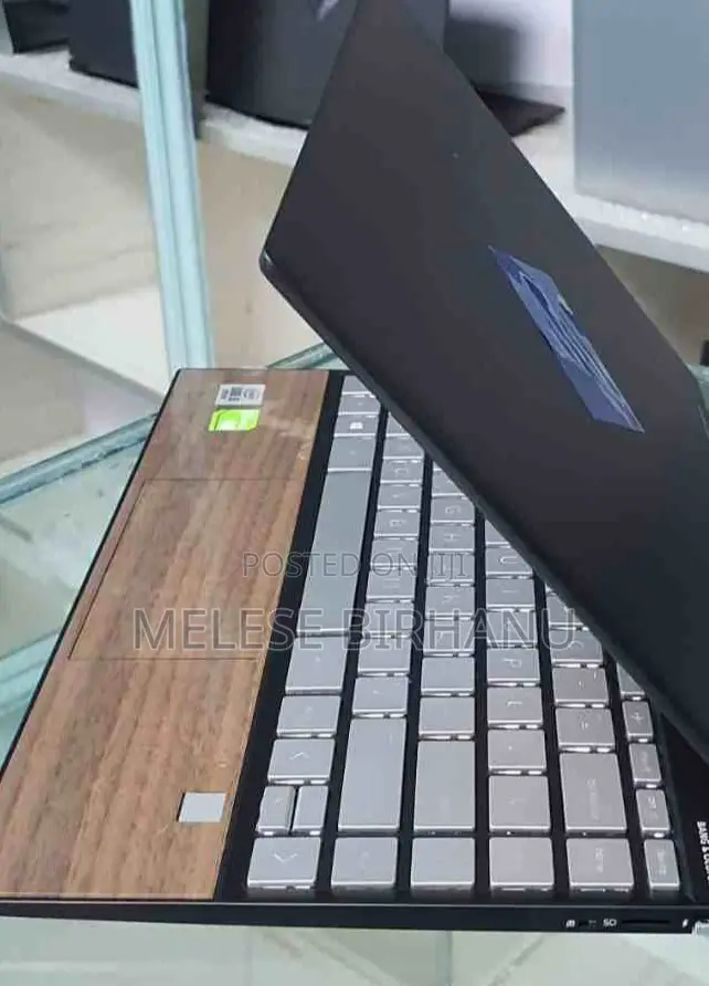 New Laptop HP Envy 15 8GB Intel Core I5 SSD 512GB