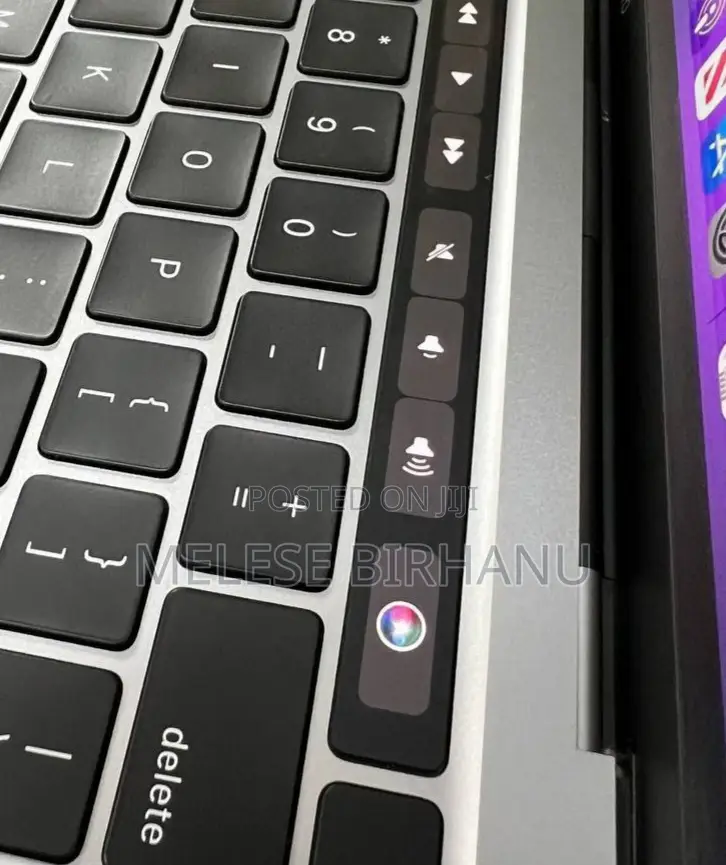 New Laptop Apple MacBook Pro 2019 8GB Intel Core I5 SSD 256GB