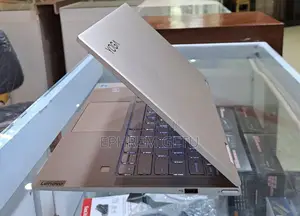 New Laptop Lenovo Yoga C740 8GB Intel Core I5 SSD 512GB