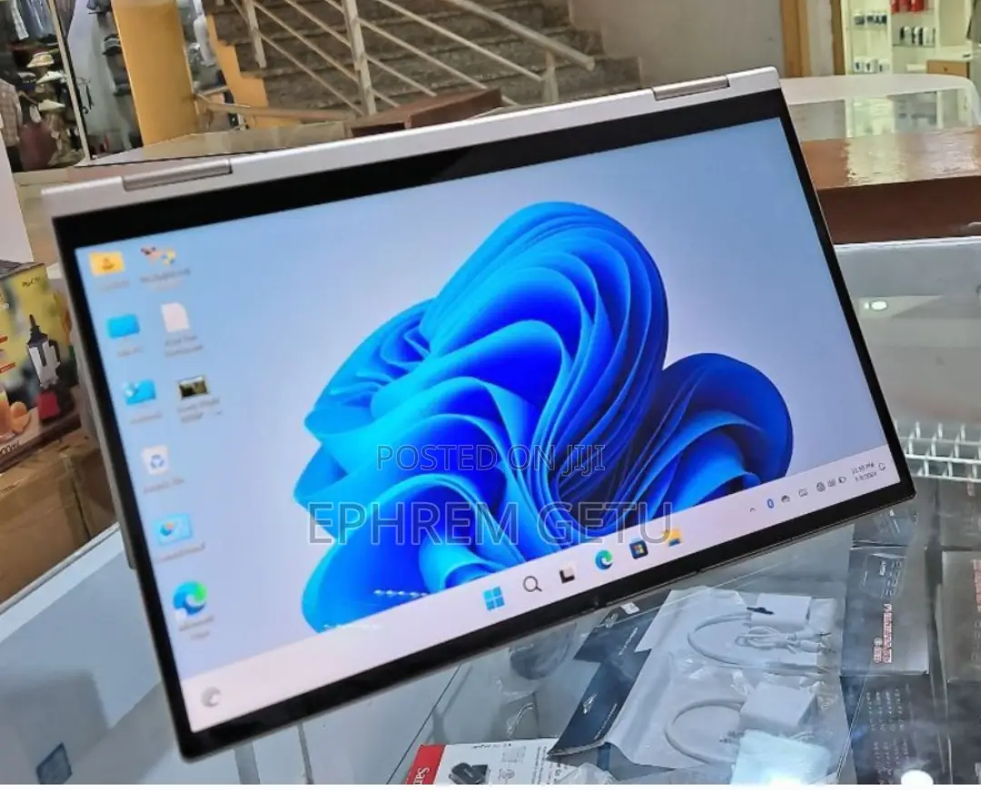 New Laptop Lenovo Yoga C740 8GB Intel Core I5 SSD 512GB