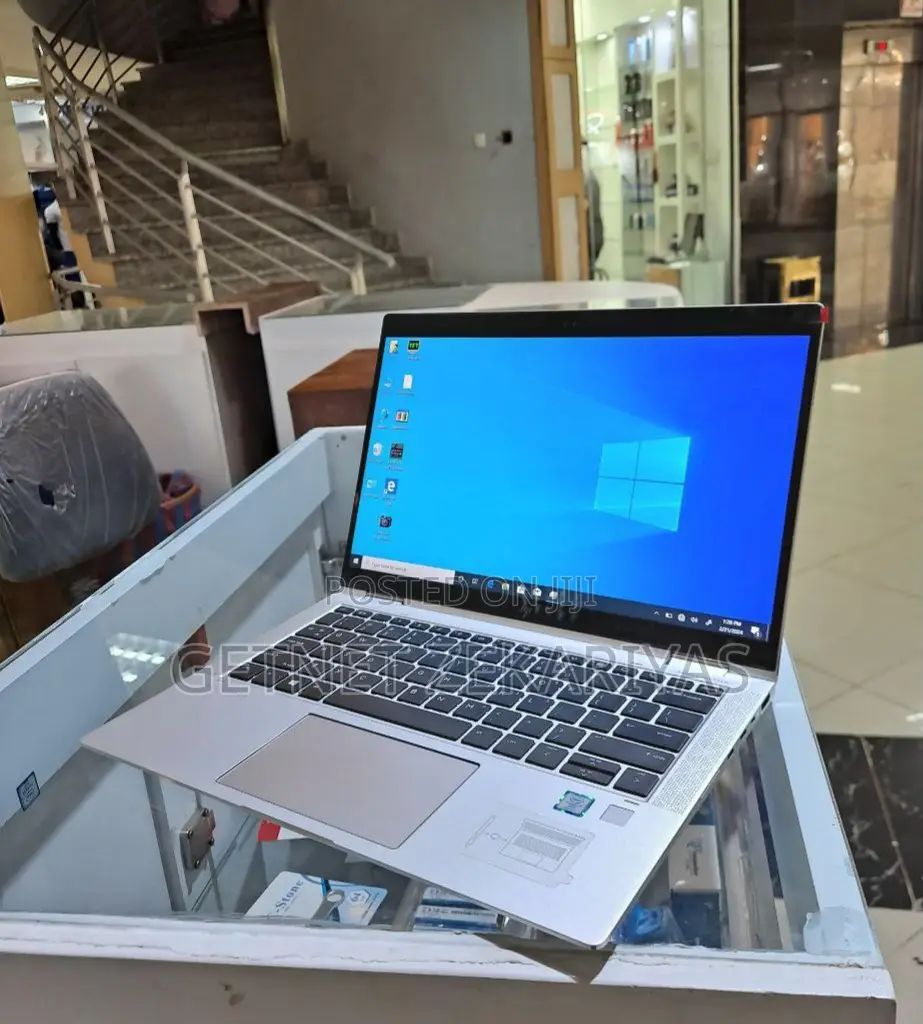 New Laptop HP Spectra 13 16GB Intel Core I7 SSD 512GB