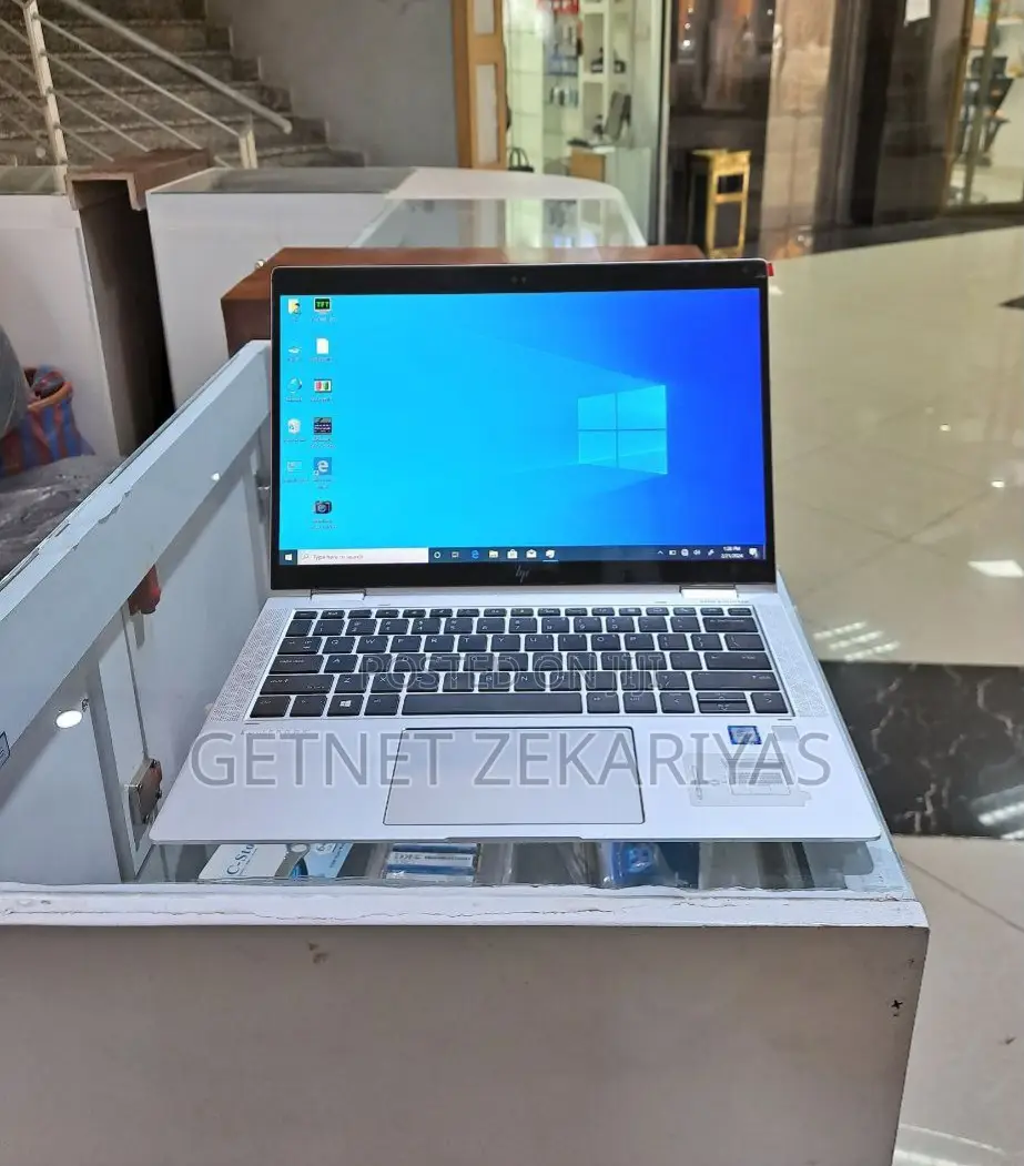 New Laptop HP Spectra 13 16GB Intel Core I7 SSD 512GB