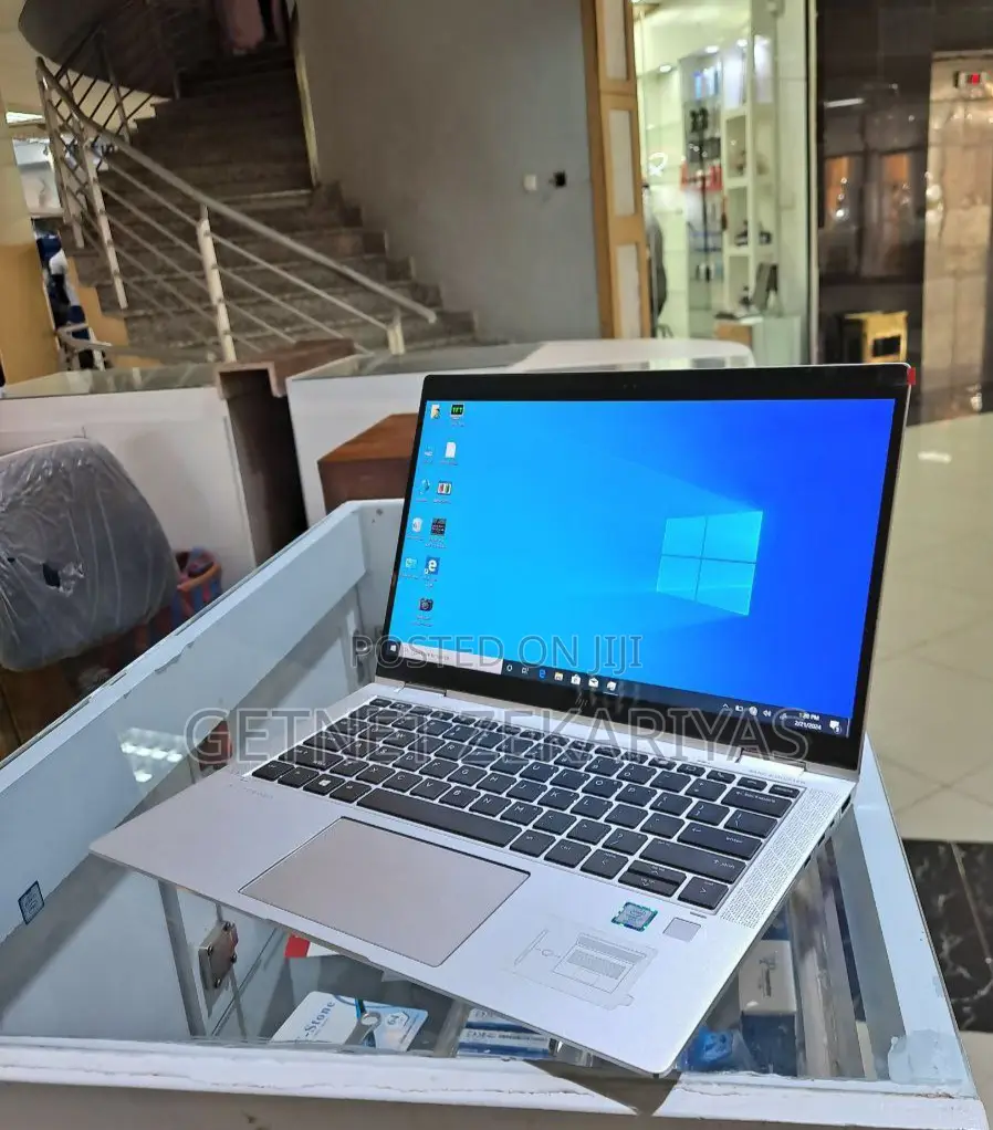 New Laptop HP Spectra 13 16GB Intel Core I7 SSD 512GB