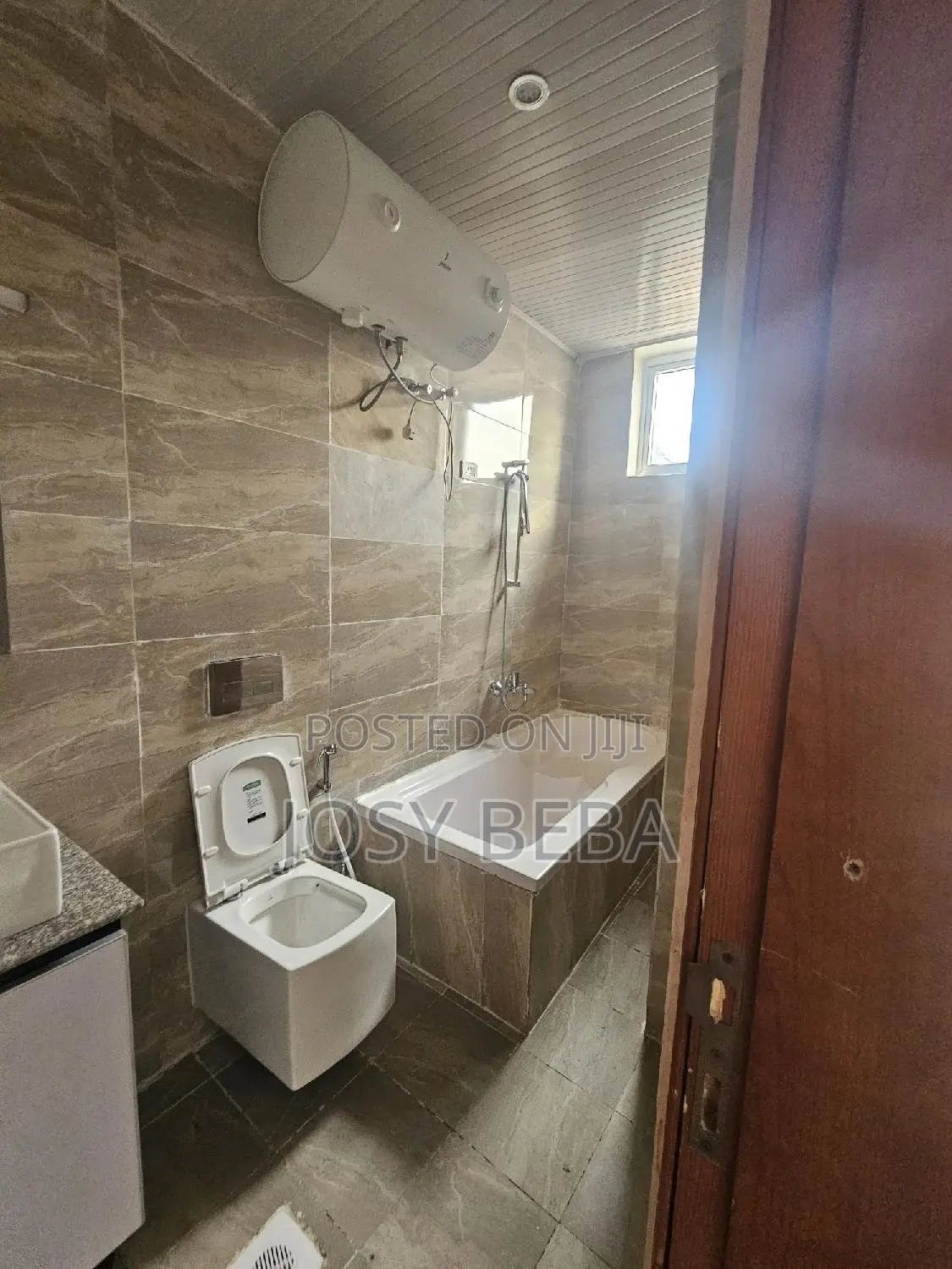 5bdrm Apartment in Bole for rent