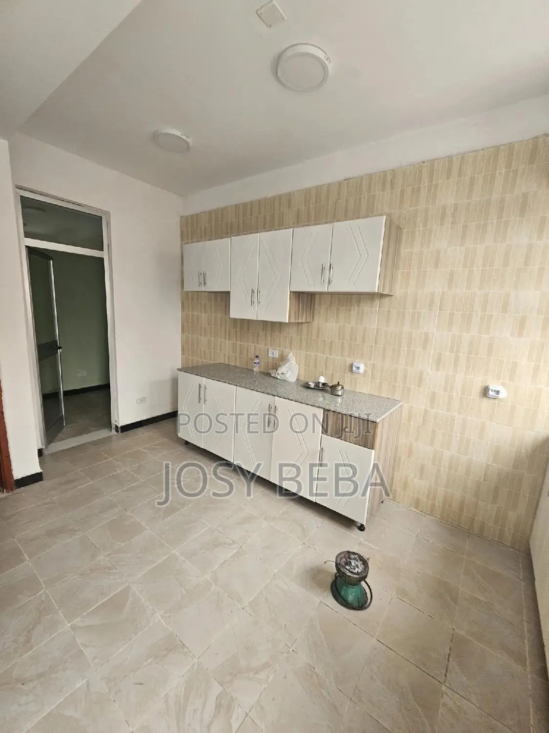 5bdrm Apartment in Bole for rent