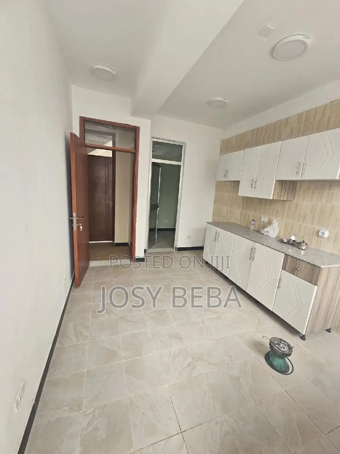 5bdrm Apartment in Bole for rent