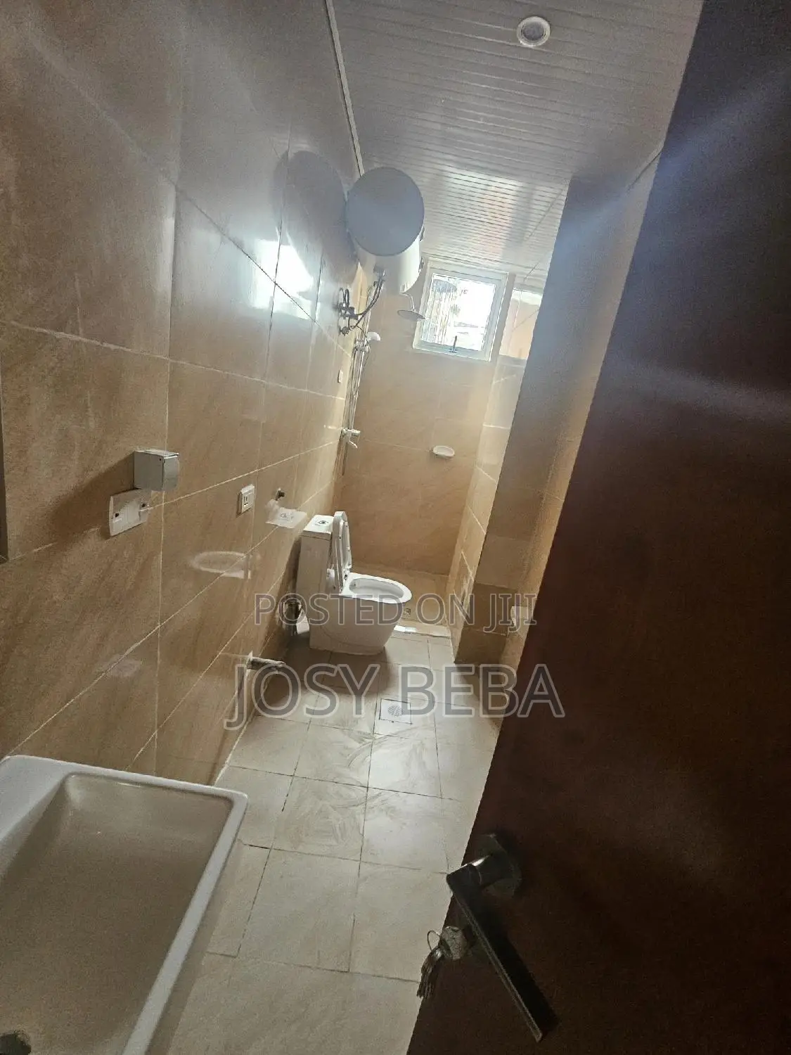5bdrm Apartment in Bole for rent