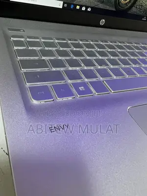 New Laptop HP Envy 15 8GB Intel Core I5 SSHD (Hybrid) 500GB