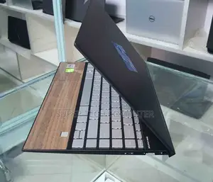 New Laptop HP Envy 15 8GB Intel Core i5 SSD 512GB