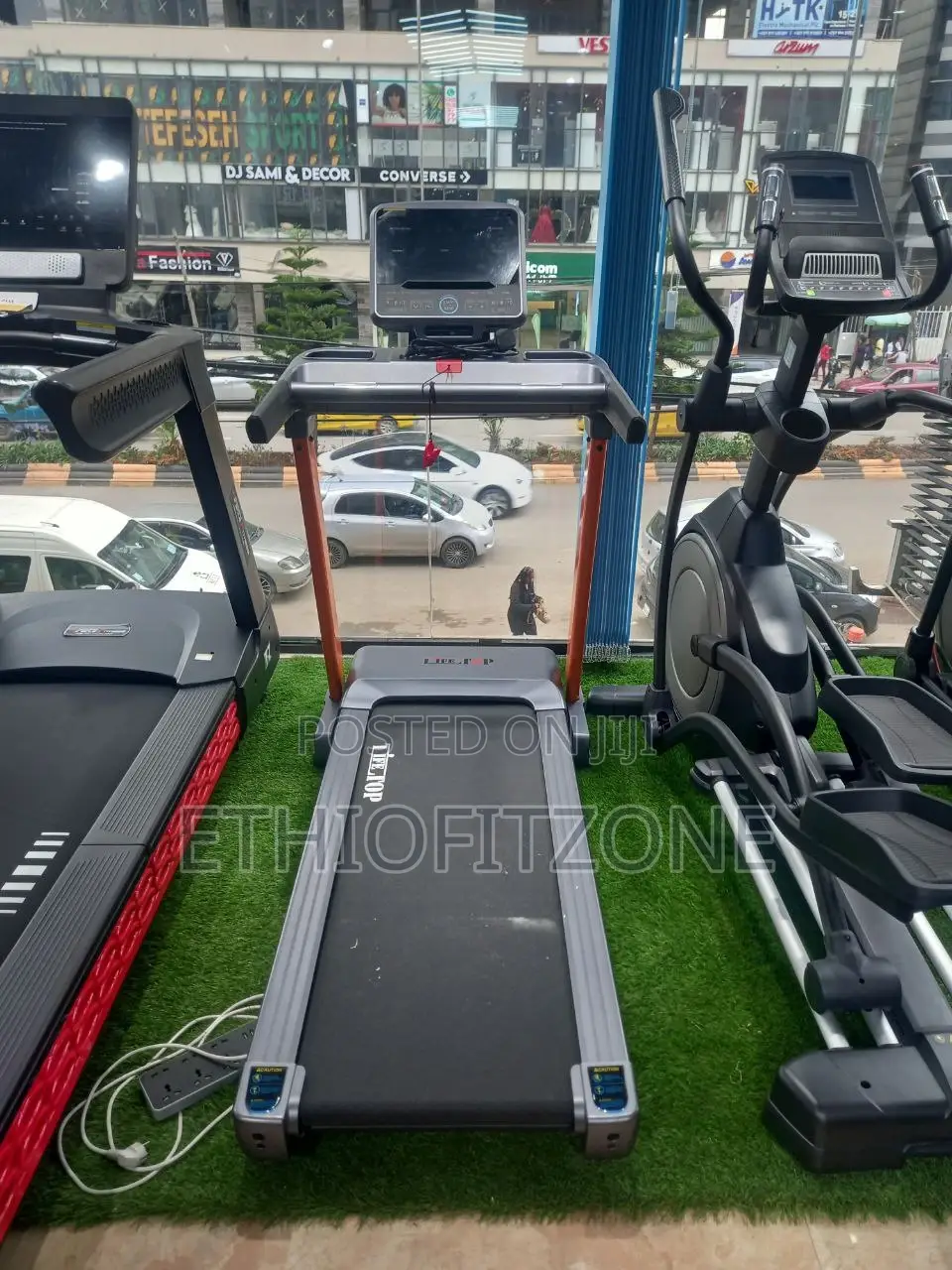 Life Top Treadmill Machine