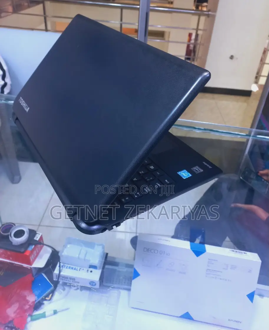 New Laptop Toshiba Satellite C50 4GB Intel Celeron HDD 1T