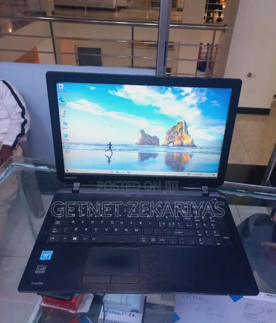 New Laptop Toshiba Satellite C50 4GB Intel Celeron HDD 1T