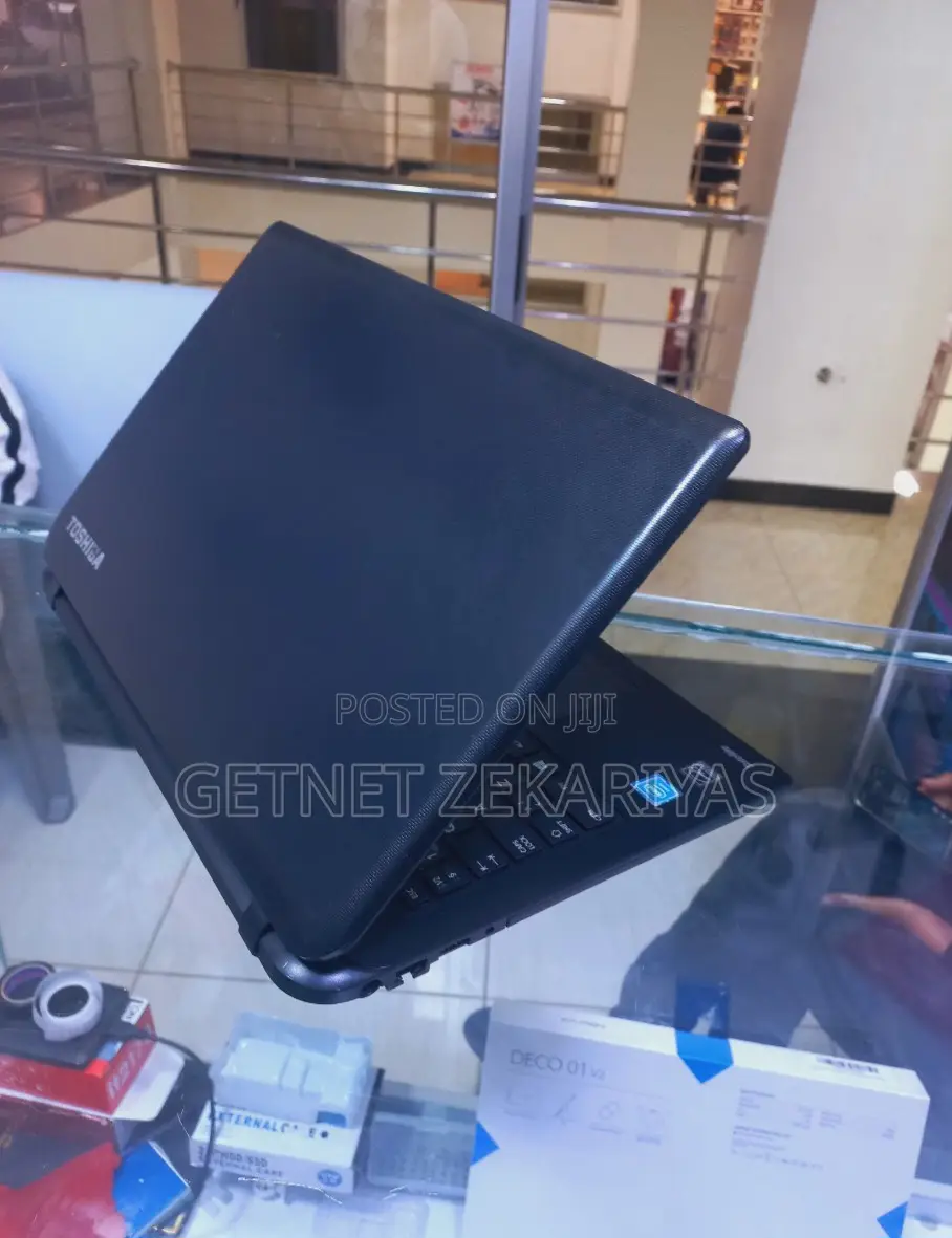 New Laptop Toshiba Satellite C50 4GB Intel Celeron HDD 1T