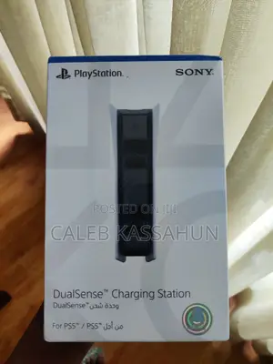 Photo - Sony PS5 Controller Wireless Charger