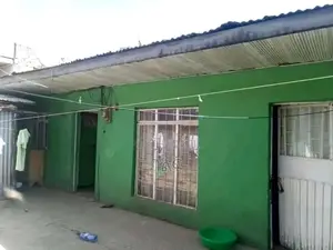 መሀል ቦሌ የኤድናሞሉን አስፓልት የያዘ የሚሸጥ ቦታ ለኢንቨስትመንት